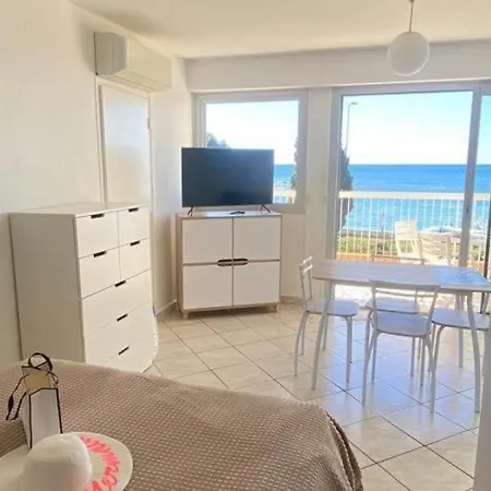 Vue 180 Degres - Wifi - Parking Lägenhet *